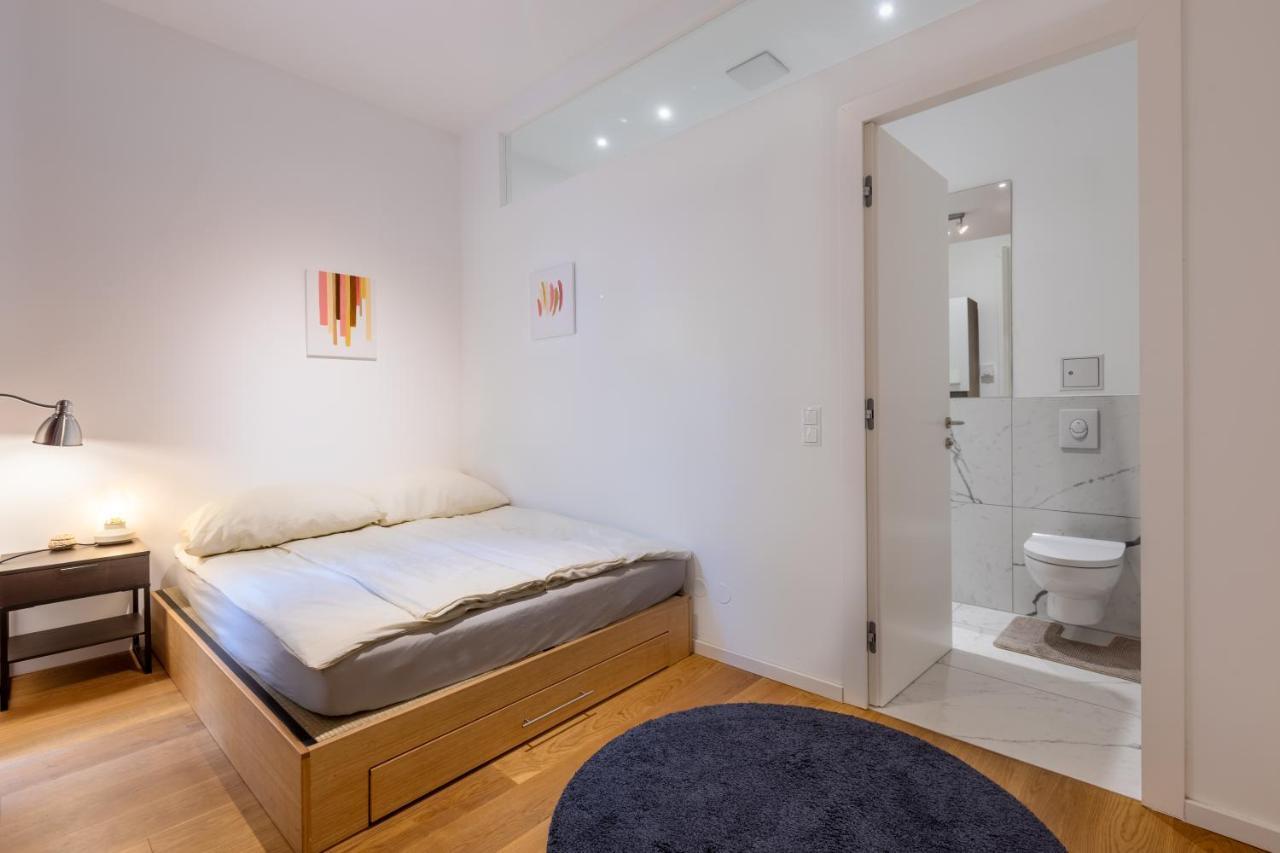 Cozy Apartment, 2 Private Terraces, 8 Min To City Center Відень Екстер'єр фото