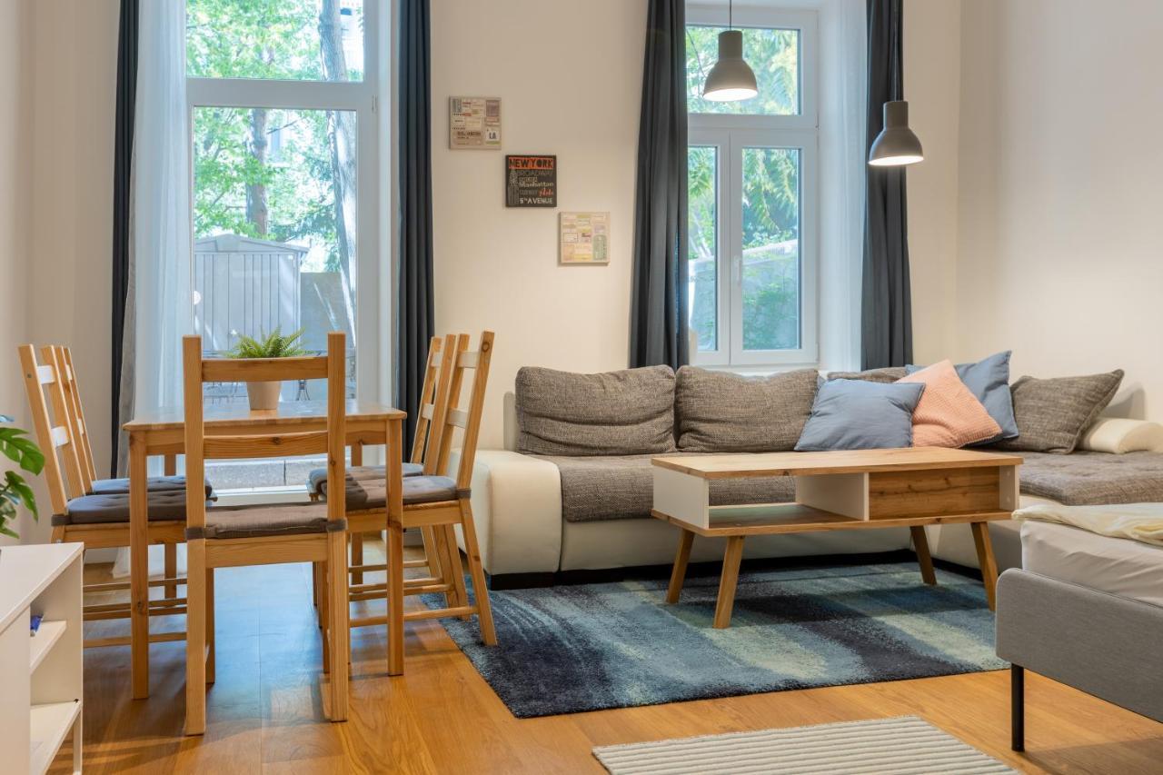 Cozy Apartment, 2 Private Terraces, 8 Min To City Center Відень Екстер'єр фото